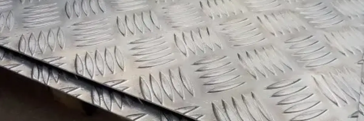 Sol antidérapant en alu