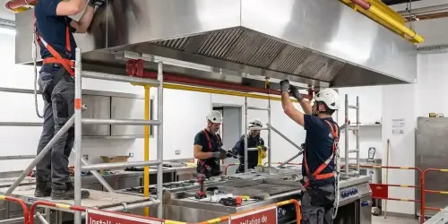 Installation de hottes de cuisine professionnelle gr2c